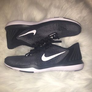Nike Women Flex Supreme TR5 trainingshoe